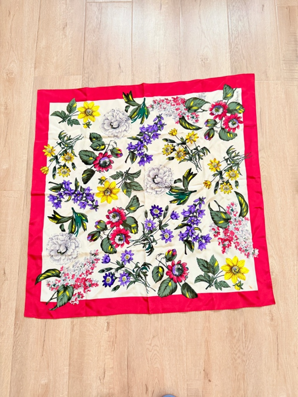 ECHO SIGNATURE Silk Summer‎ Flowers Scarf 34" Vintage